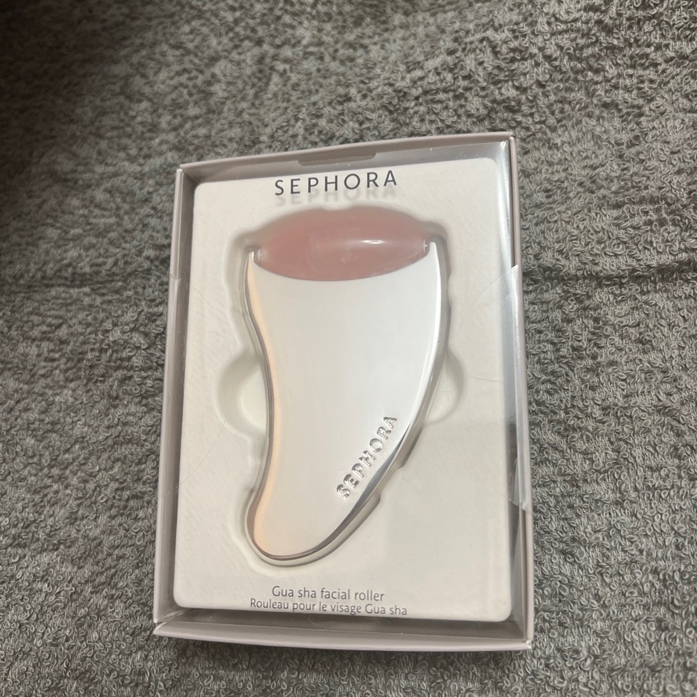 Brand new facial roller